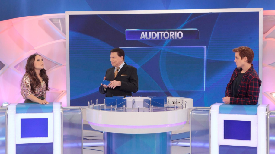 Larissa Manoela e Léo Cidade no Programa Silvio Santos