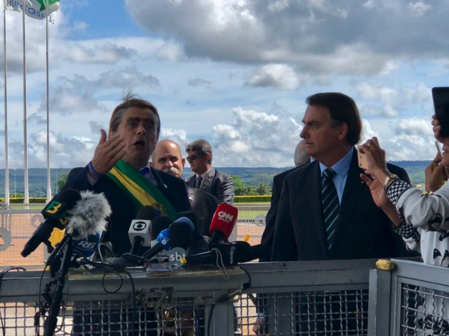 bolsonaro e carioca