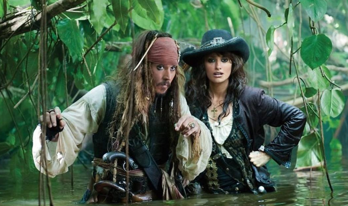 Filme Piratas do Caribe Navegando em Águas Misteriosas