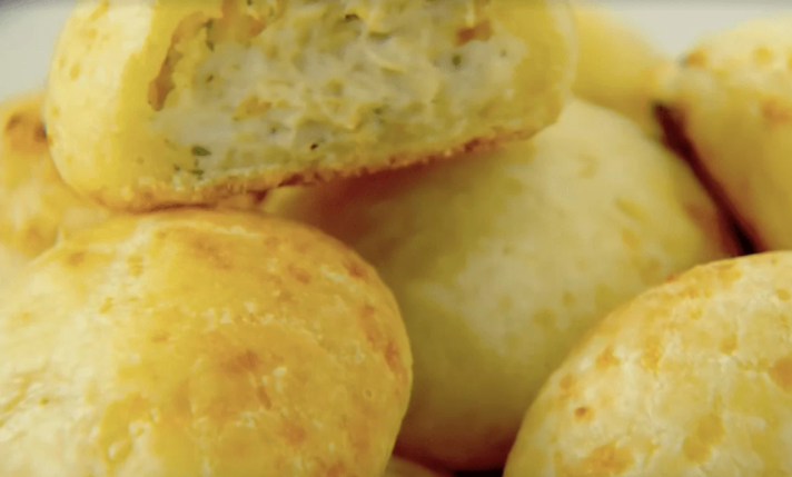 Pão de Queijo Recheado