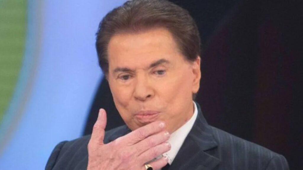 Silvio Santos aparece sem dentes