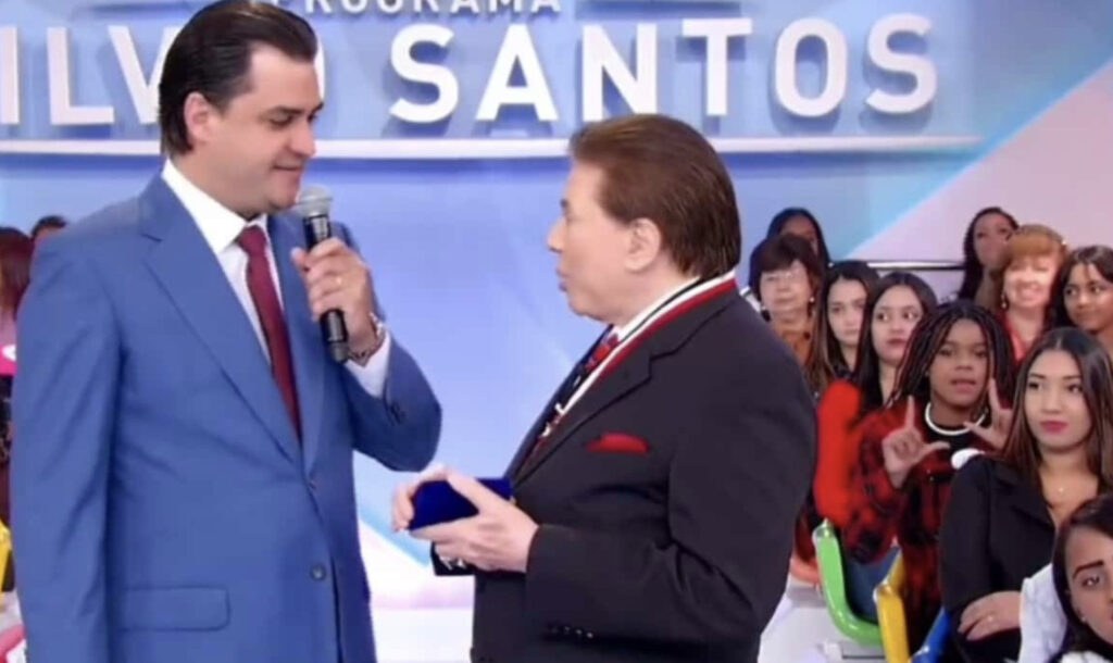 Mulher auditório símbolo Lula no Programa Silvio Santos