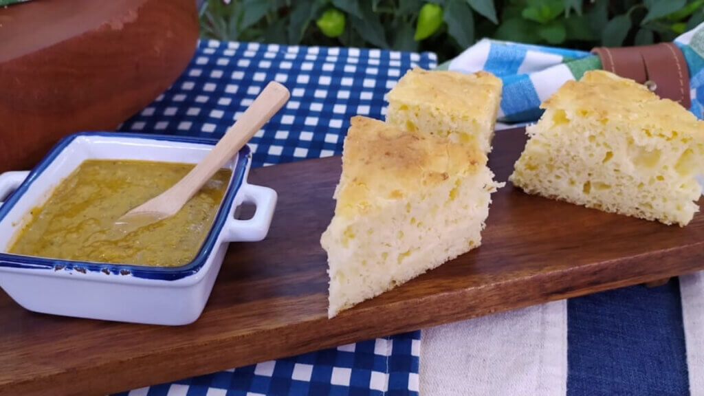 Bolo salgado de queijo