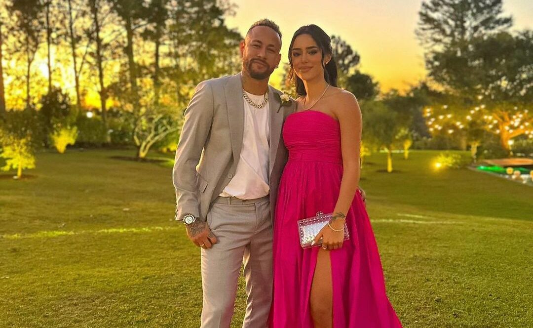 Neymar com Bruna Biancardi em foto que compartilhou para falar sobre traição