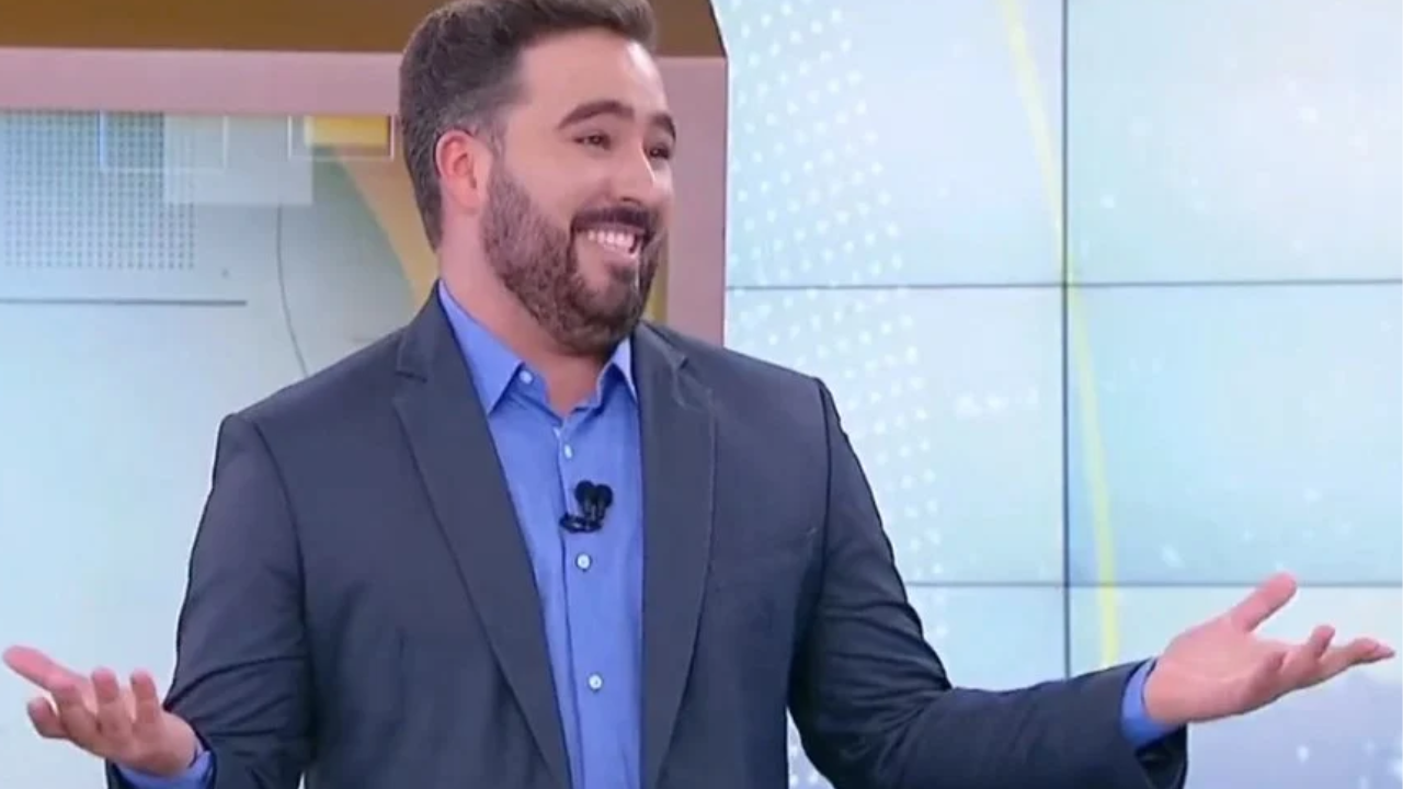 Felipe Malta comete gafe ao vivo no novo ‘Primeiro Impacto’ e explica situação: “fui ao banheiro” (Créditos: Reprodução/SBT)