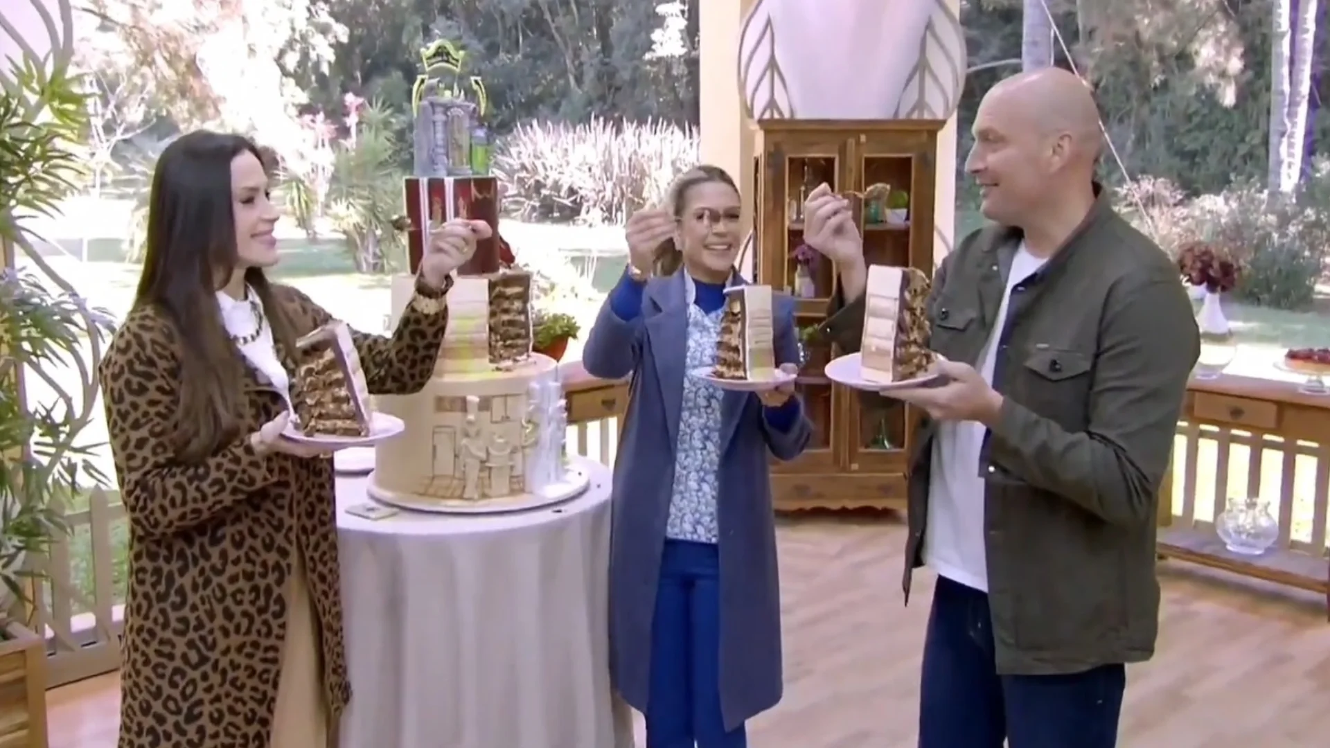 Bolo Máquina do Tempo é um dos destaques do Bake Off Brasil