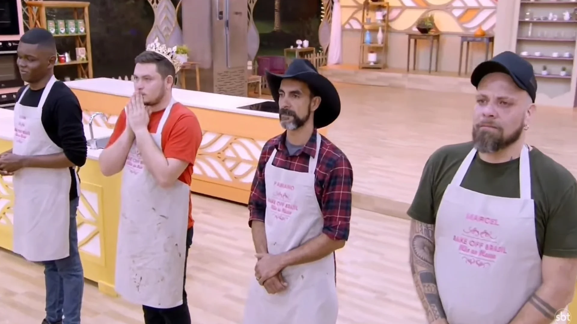 Marcel, Yorran, Fabiano e Luan disputam a semifinal do Bake Off Brasil