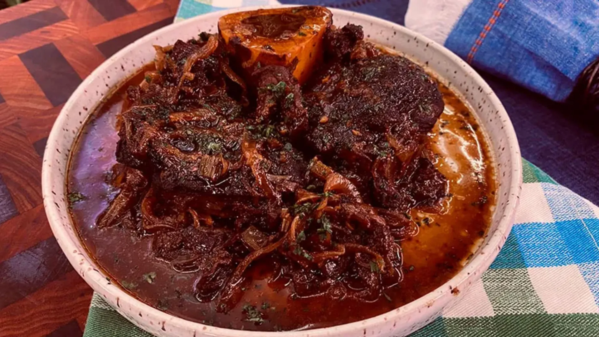 Ossobuco com molho de ameixa